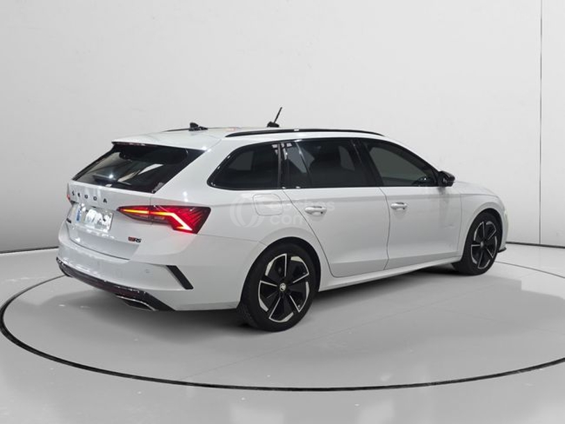 Foto del SKODA Octavia Combi 2.0TDI RS 147kW DSG