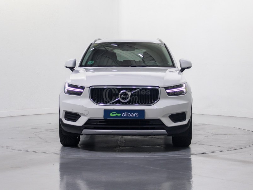 Foto del VOLVO XC40 D4 Momentum Premium Edition AWD Aut.