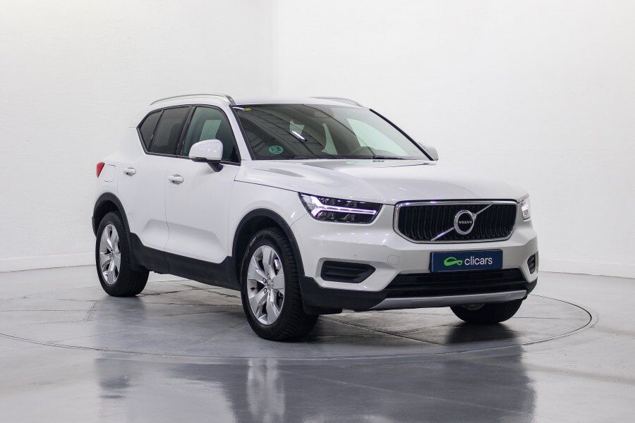 Foto del VOLVO XC40 D4 Momentum Premium Edition AWD Aut.