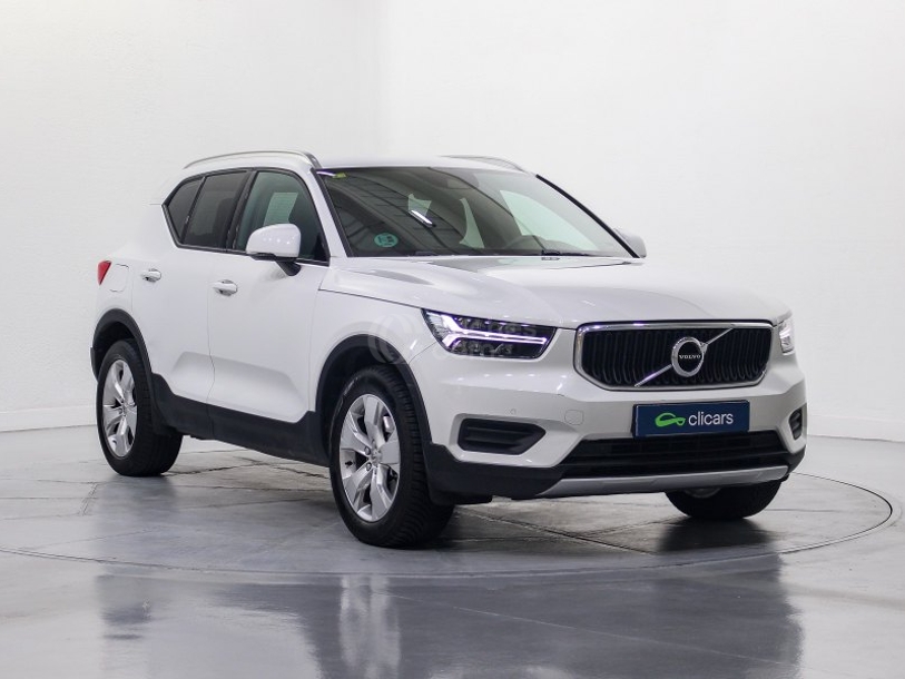Foto del VOLVO XC40 D4 Momentum Premium Edition AWD Aut.