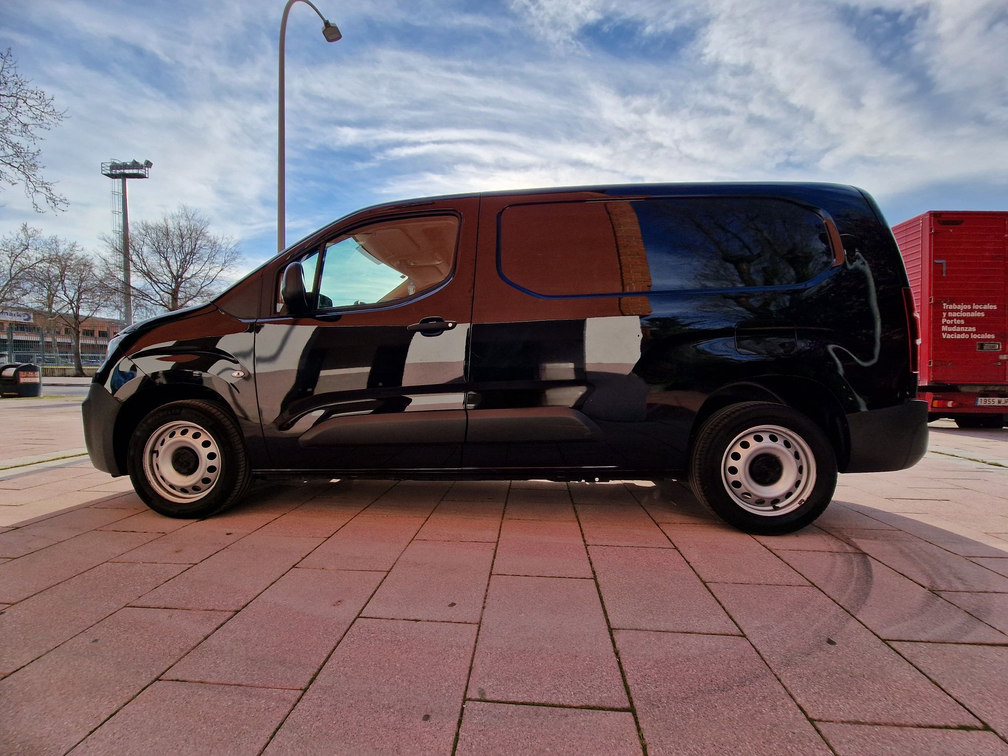 Foto del PEUGEOT Partner 1.5 BlueHDI S&S Long 1000kg 100