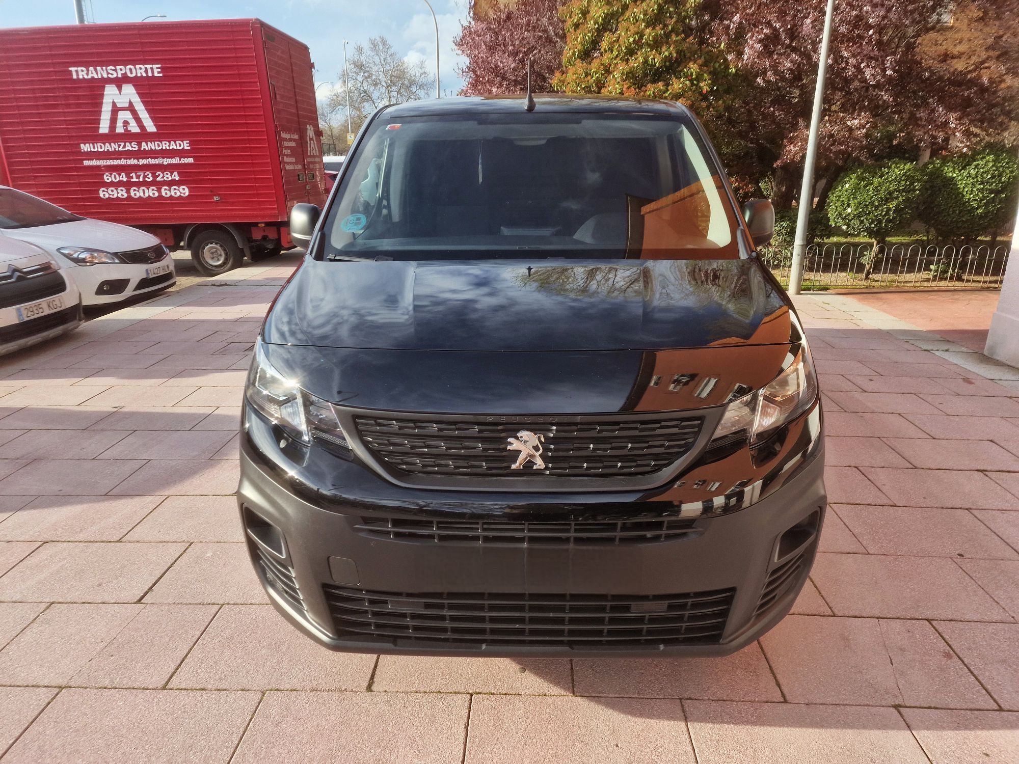 Foto del PEUGEOT Partner 1.5 BlueHDI S&S Long 1000kg 100