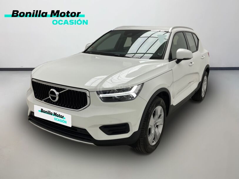 Foto del VOLVO XC40 D4 Momentum AWD Aut.