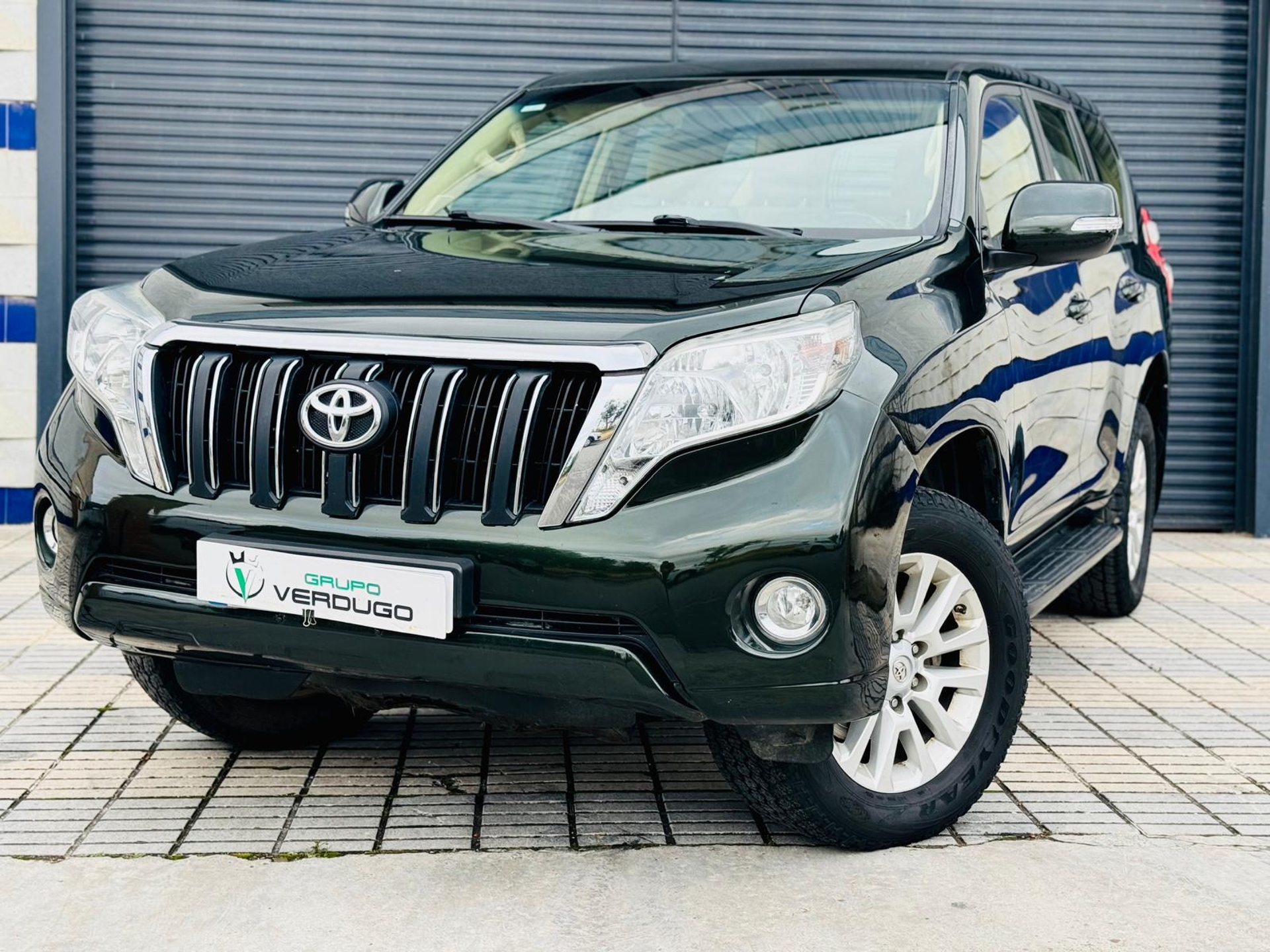 Imagen de TOYOTA Land Cruiser Comercial