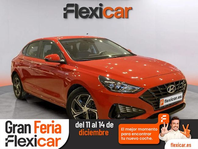 HYUNDAI i30 (1.6 CRDI 100kW(136CV) 48V Klass Fastback) en Barcelona
