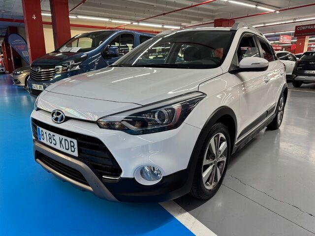 HYUNDAI i20 Active (1.0 TGDI Tecno 74 kW (100 CV)) en Barcelona
