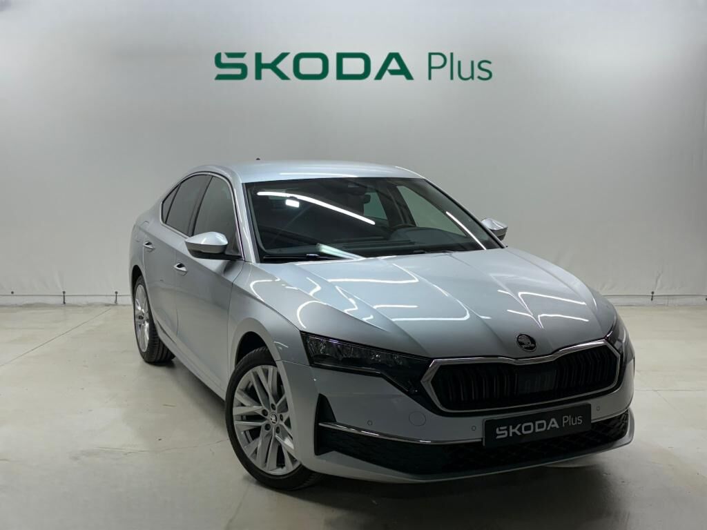 SKODA Octavia (1.5 TSI MHEV DESIGN 110KW DSG 150 5P) en Vizcaya