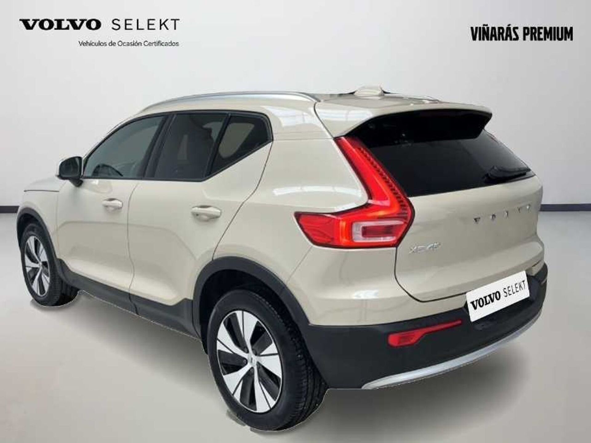 Imagen 2 de VOLVO XC40