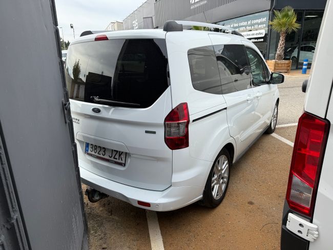 Foto del FORD Tourneo Courier 1.0 Ecoboost Ambiente