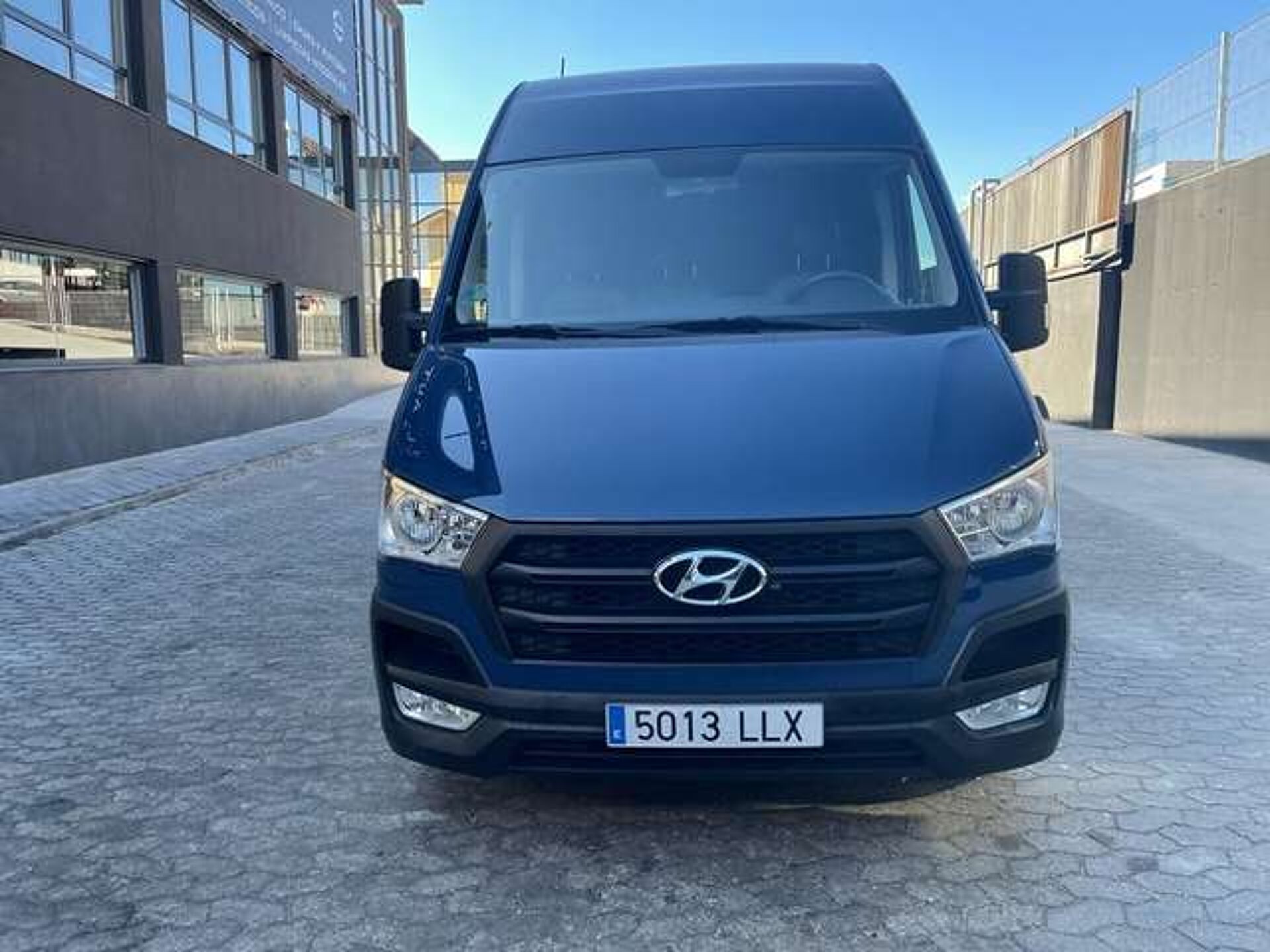 Imagen 1 de HYUNDAI H350