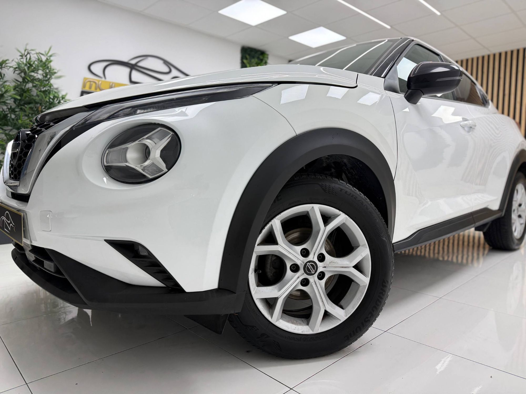 Foto del NISSAN Juke 1.0 DIG-T Acenta 4x2 114