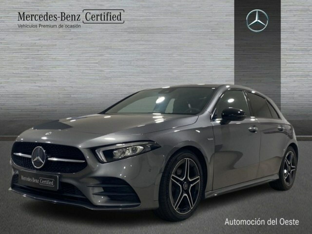 MERCEDES Clase A (180 d amg line (euro 6d)) en Badajoz