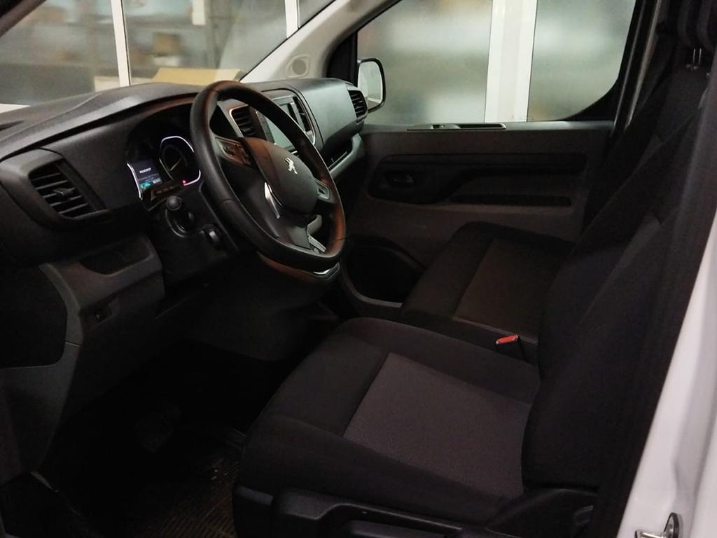 Foto del PEUGEOT Expert e- Combi Standard 50kWh 100kW