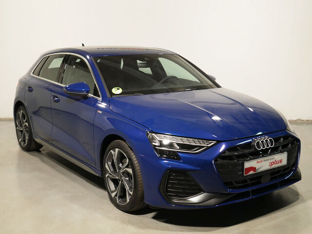 AUDI A3 (S line 30 TDI 85 kW (116 CV)) en León