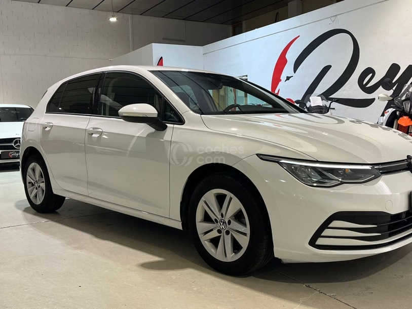 Foto del VOLKSWAGEN Golf 1.0 eTSI Life DSG 81kW