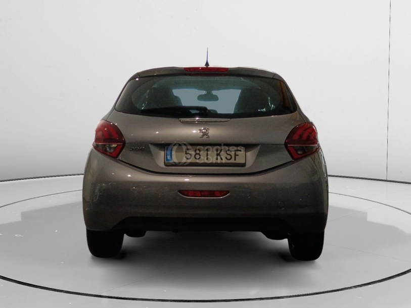 Foto del PEUGEOT 208 1.2 PureTech S&S Signature 82
