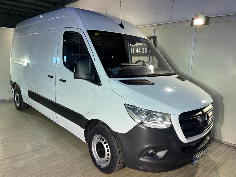Foto del MERCEDES Sprinter Furgón 211CDI Medio T.E. tD