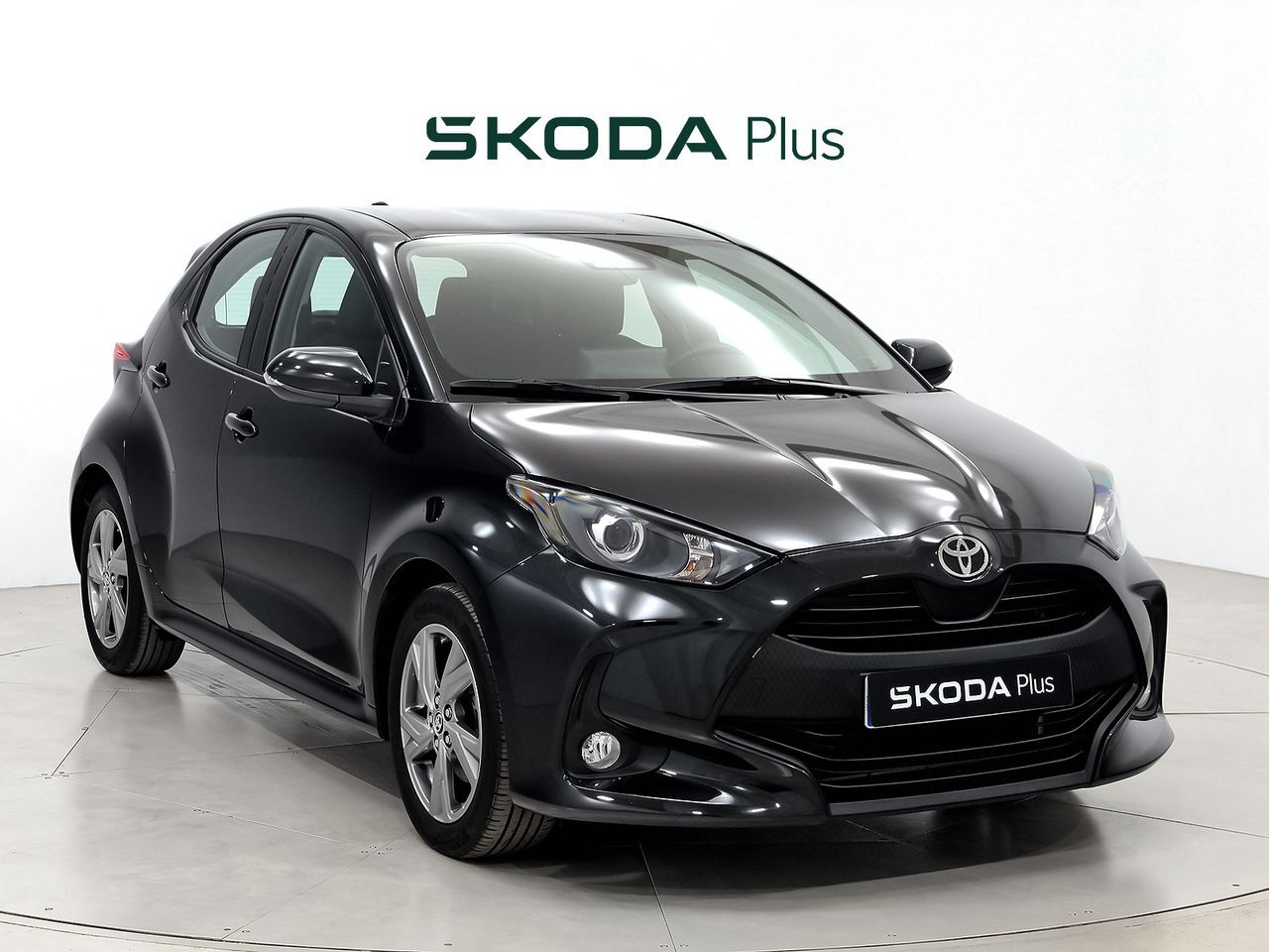 TOYOTA Yaris (1.5 120H Active Plus) en Barcelona