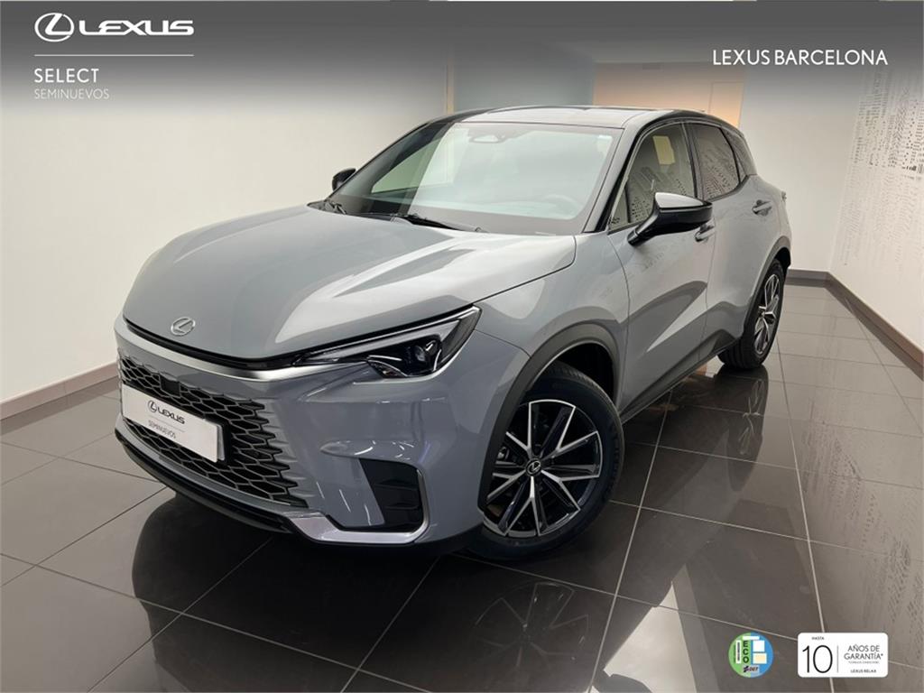 LEXUS LBX (EMOTION+) en Barcelona
