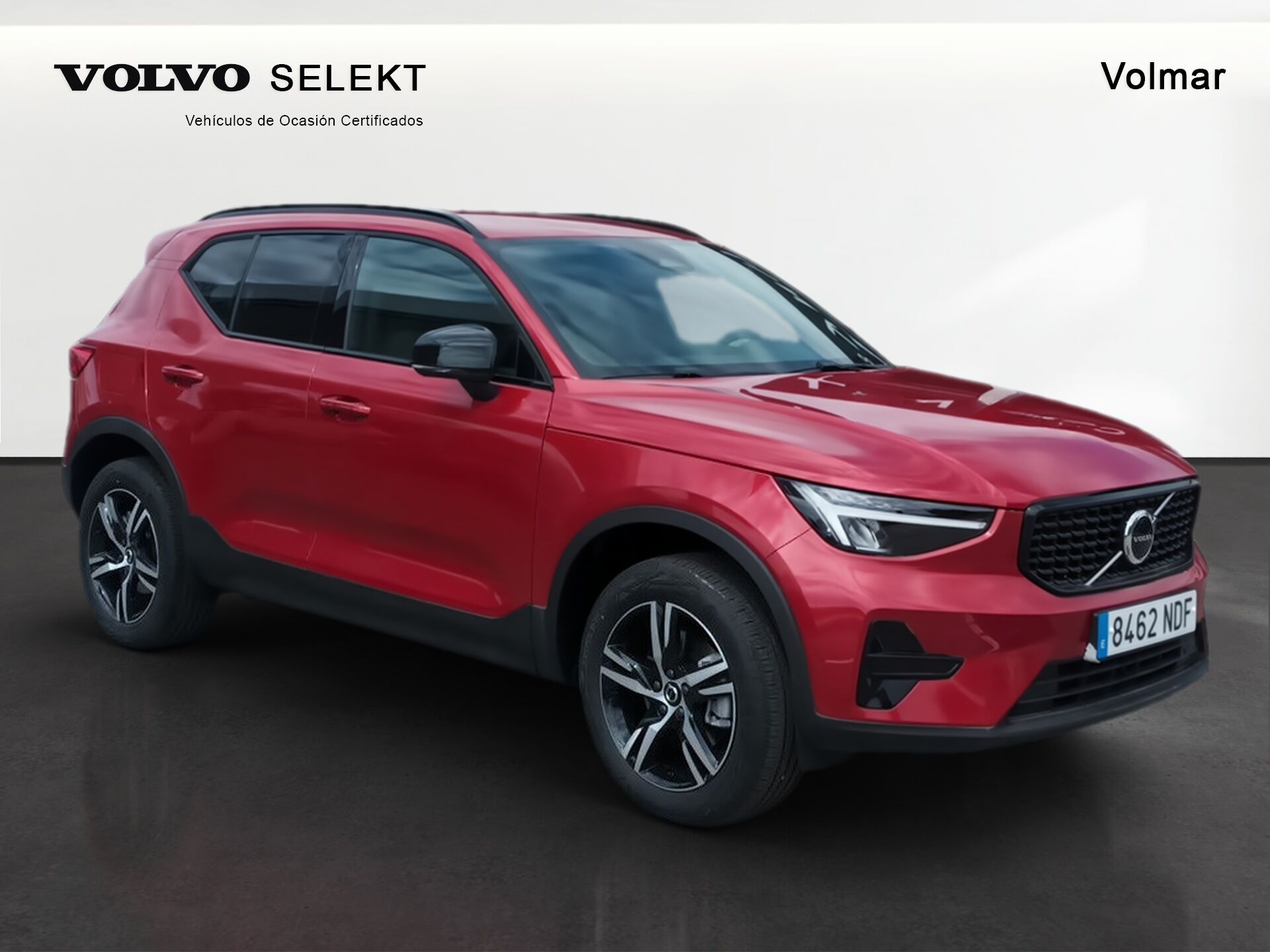 VOLVO XC40 (2.0 B4 PLUS DARK AUTO 197 5P) en Barcelona