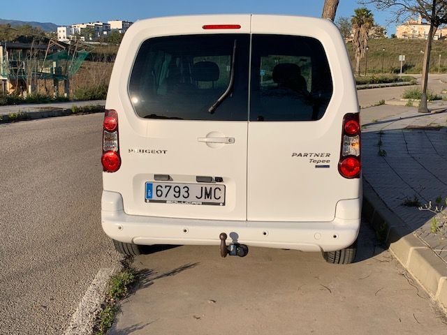 Foto del PEUGEOT Partner Tepee 1.6BlueHDI Access 100