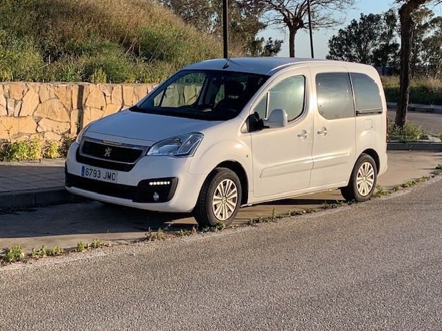 Foto del PEUGEOT Partner Tepee 1.6BlueHDI Access 100