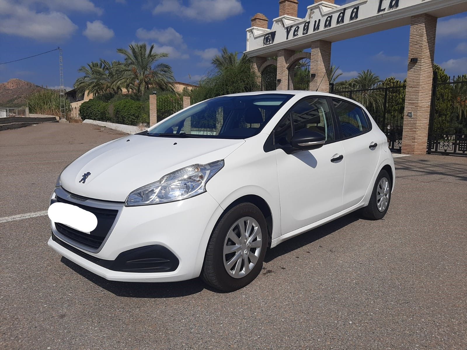 PEUGEOT 208 (1.6 BlueHDi Active 75) en Murcia