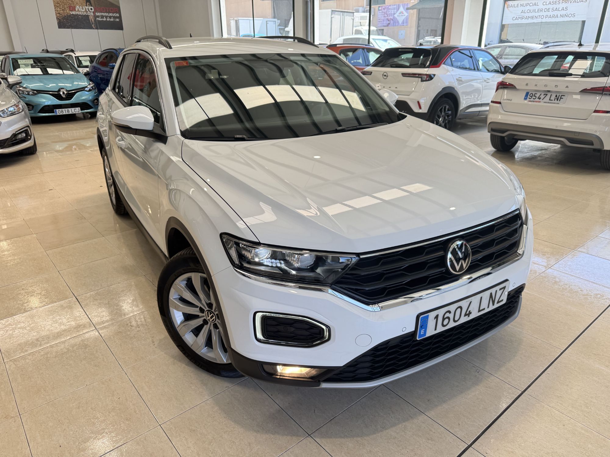 VOLKSWAGEN T-Roc (1.0 TSI Advance Style 81kW) en Málaga