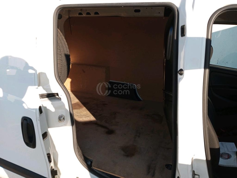 Foto del FIAT Dobló Cargo 1.4 T-Jet GNC SX Maxi