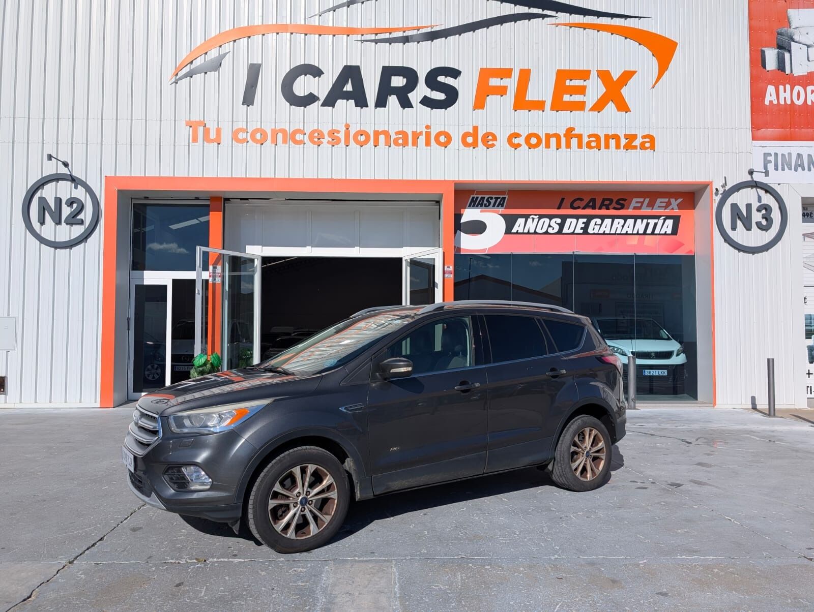 FORD Kuga (2.0 TDCi 110kW 4x4 A-S-S Titanium) en Sevilla