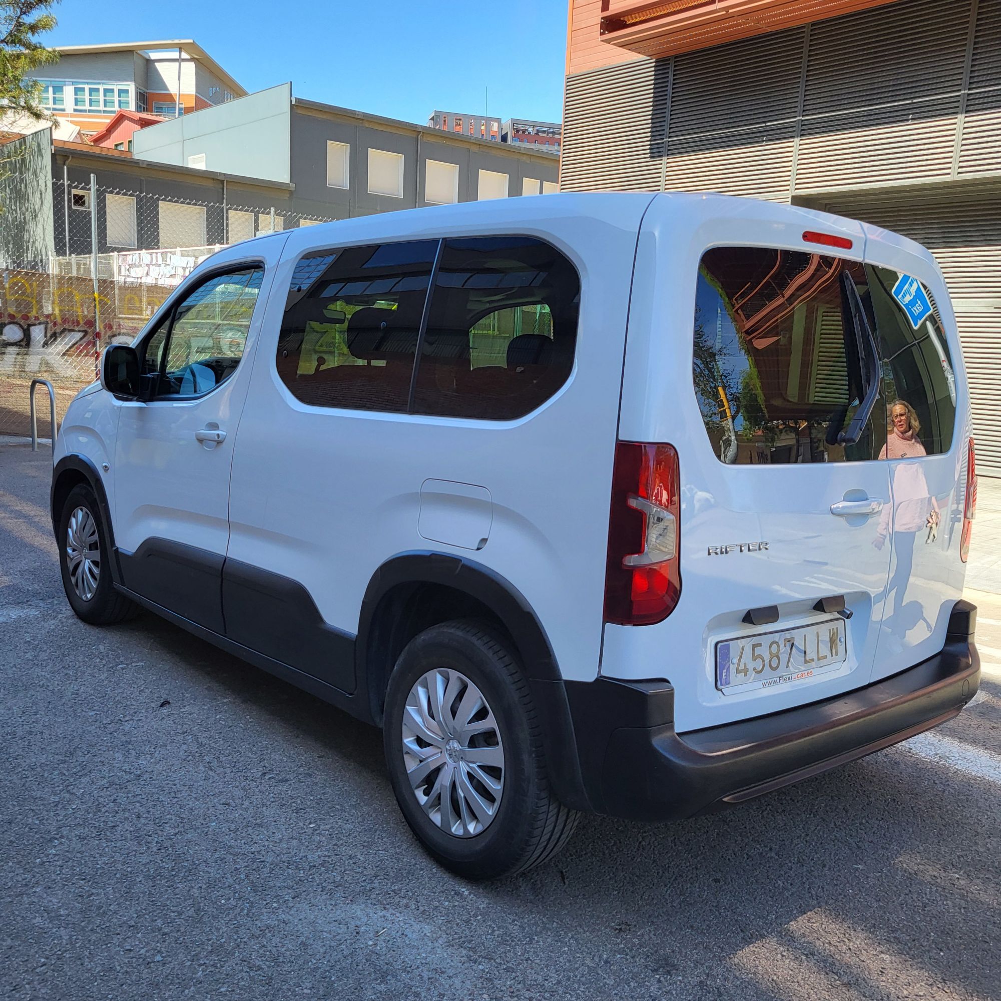 Foto del PEUGEOT Rifter 1.5BlueHDi S&S Standard Style 100