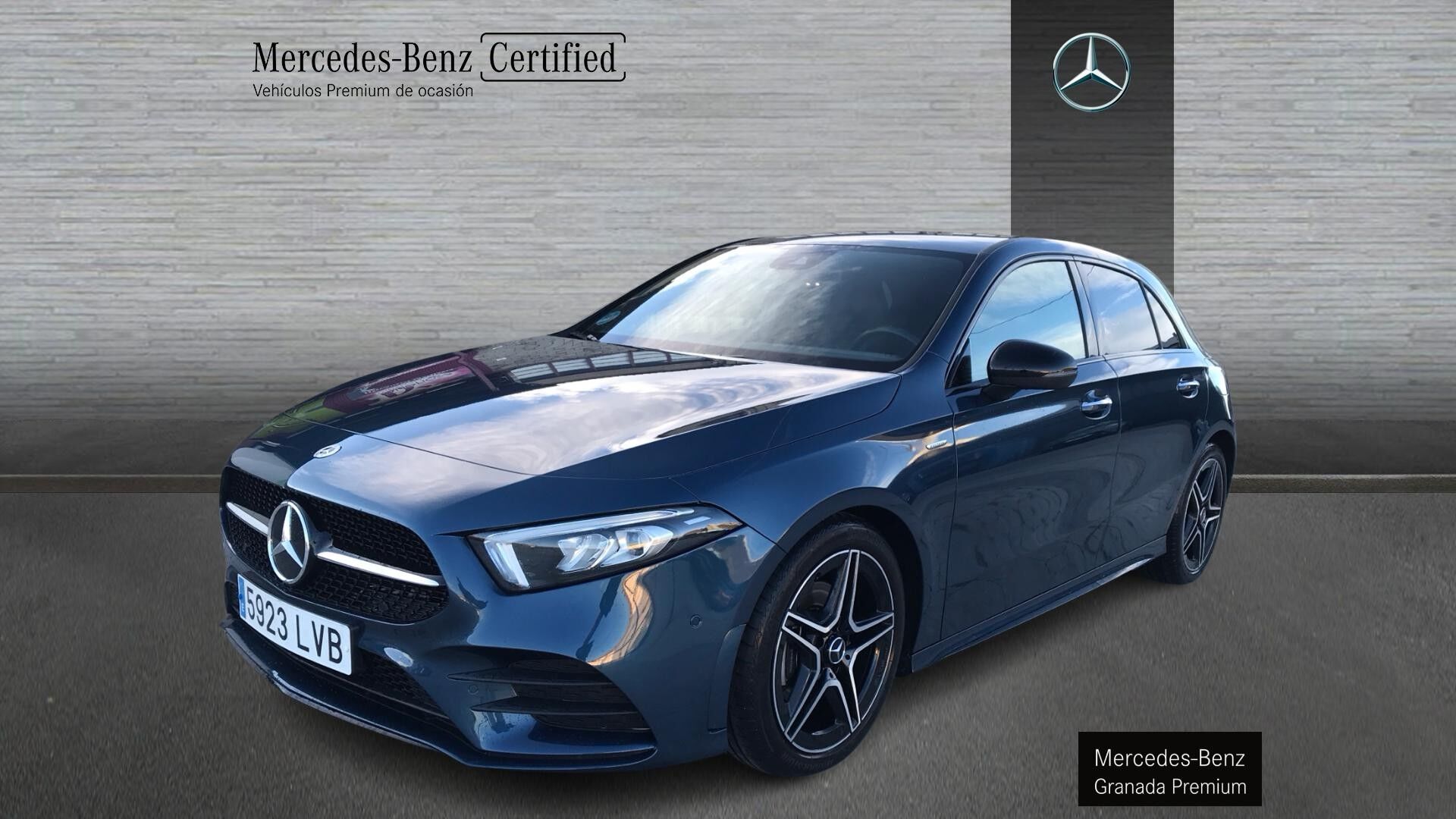 MERCEDES Clase B (A 200 D AMG LINE) en Granada