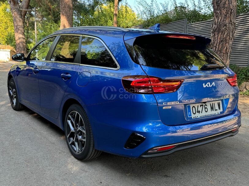 Foto del KIA Ceed Tourer 1.6 MHEV iMT Tech DCT 136