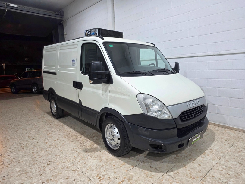 Foto del IVECO Daily Furgón 33S11 V 3520 H1 9.0 106