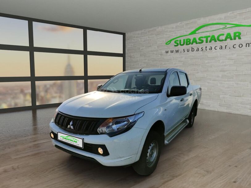 Foto del MITSUBISHI L200 2.5DI-D Double Cab M-PRO