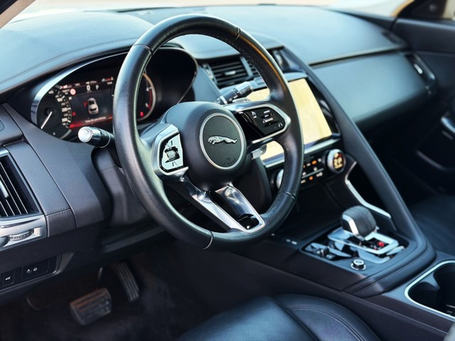 Imagen 2 de JAGUAR E-Pace