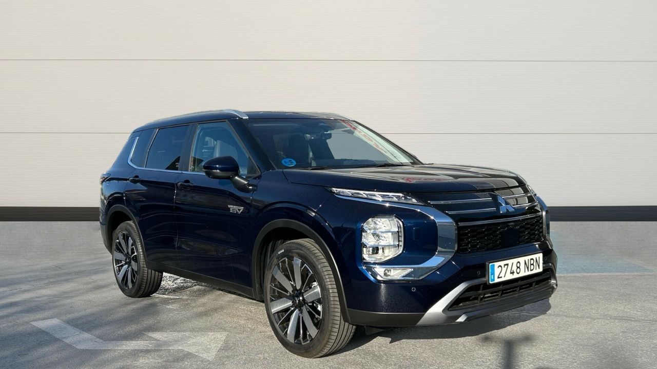 MITSUBISHI Outlander (2.4 PHEV KAITEKI 306 5P) en Madrid