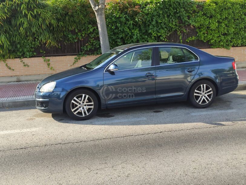 Foto del VOLKSWAGEN Jetta 2.0TDI Advance