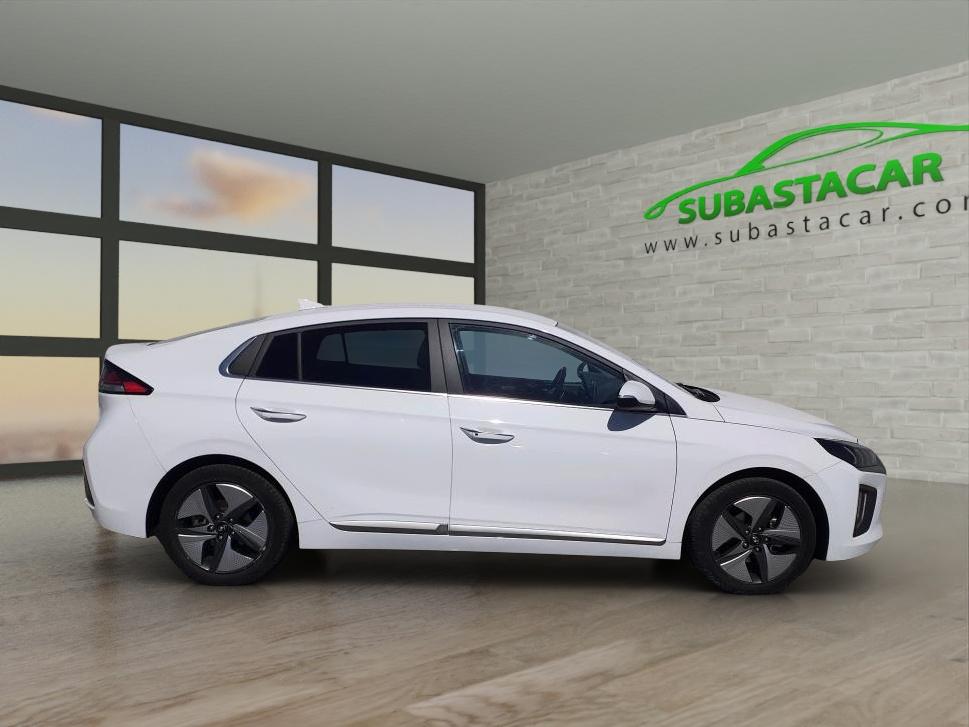 HYUNDAI Ioniq (IONIQ 1.6 GDI HEV Tecno DCT) en Madrid