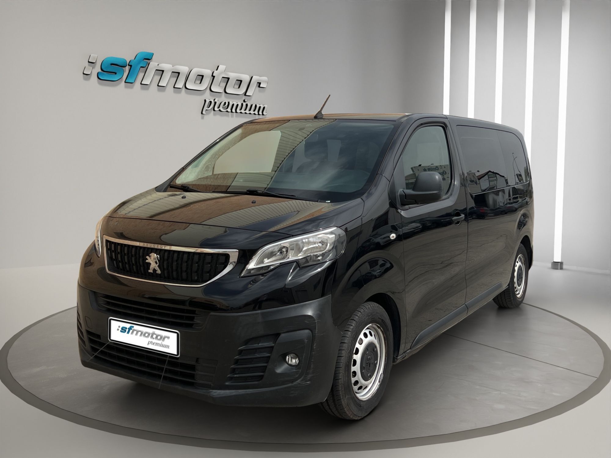 Foto del PEUGEOT Expert Combi Compact 1.5BlueHDi S&S 120