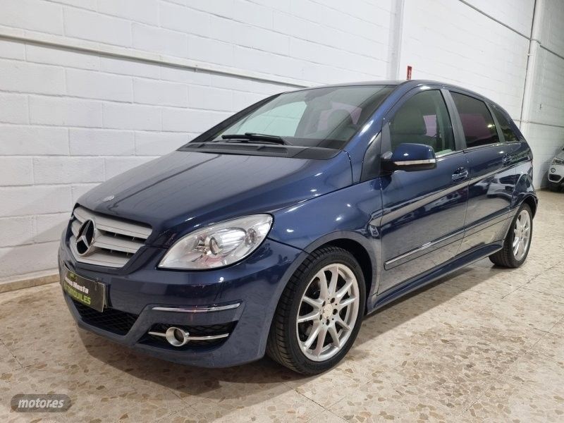 MERCEDES Clase B (B 180CDI) en Sevilla