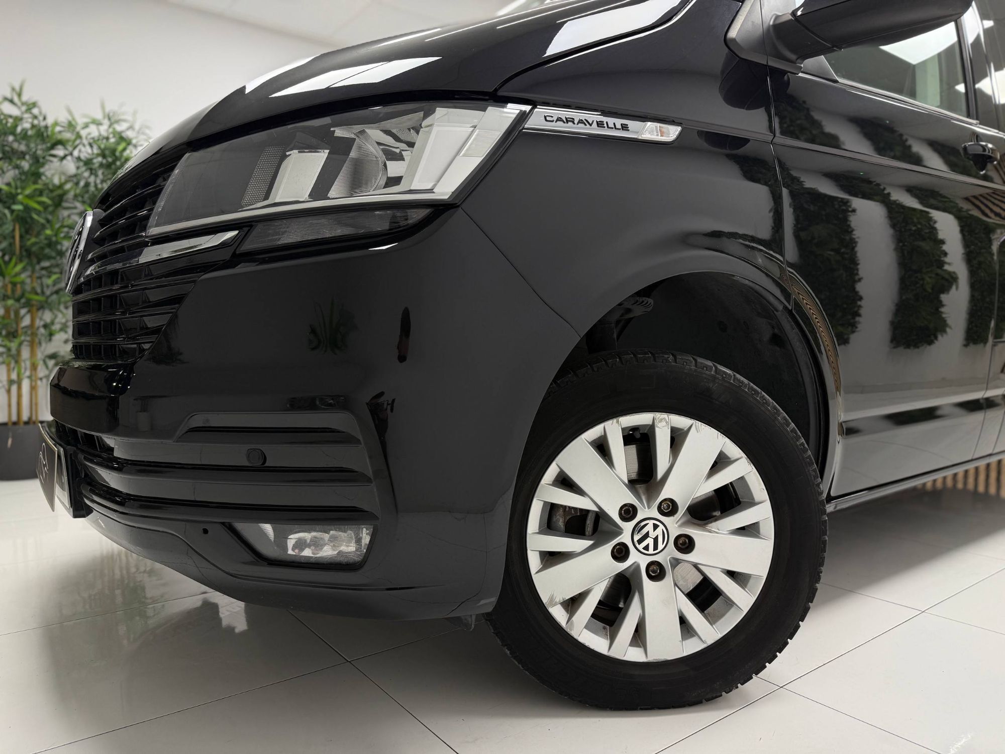 Foto del VOLKSWAGEN Caravelle 2.0TDI BMT Premium Batalla Corta DSG 110kW