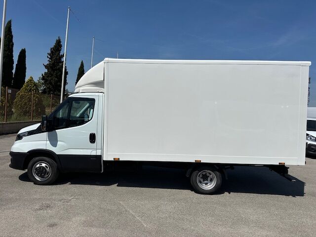 Foto del IVECO Daily Furgón 35C16 V 3520L H2 12.0 156