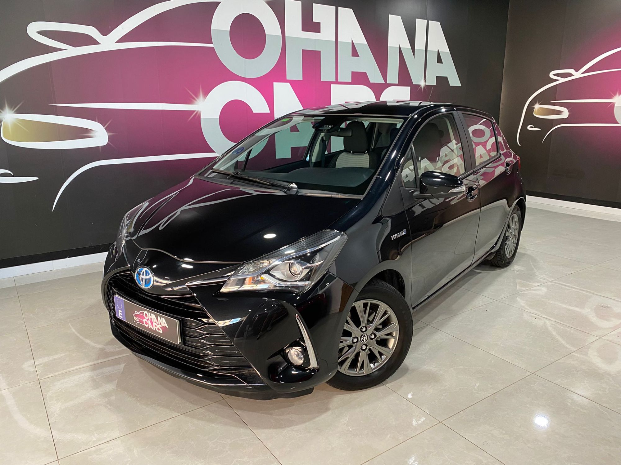 TOYOTA Yaris (100H 1.5 Active) en Tenerife