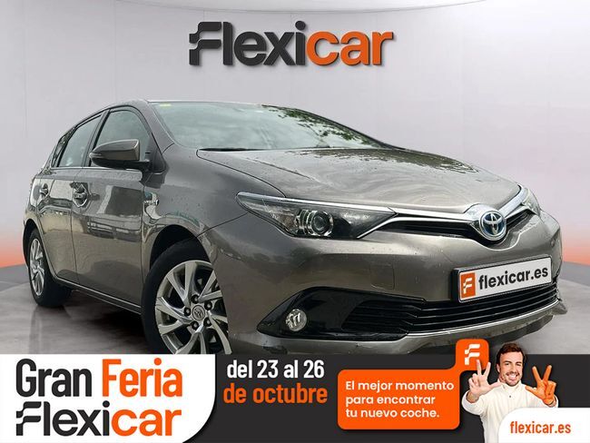 TOYOTA Auris (1.8 140H Hybrid Active) en Barcelona