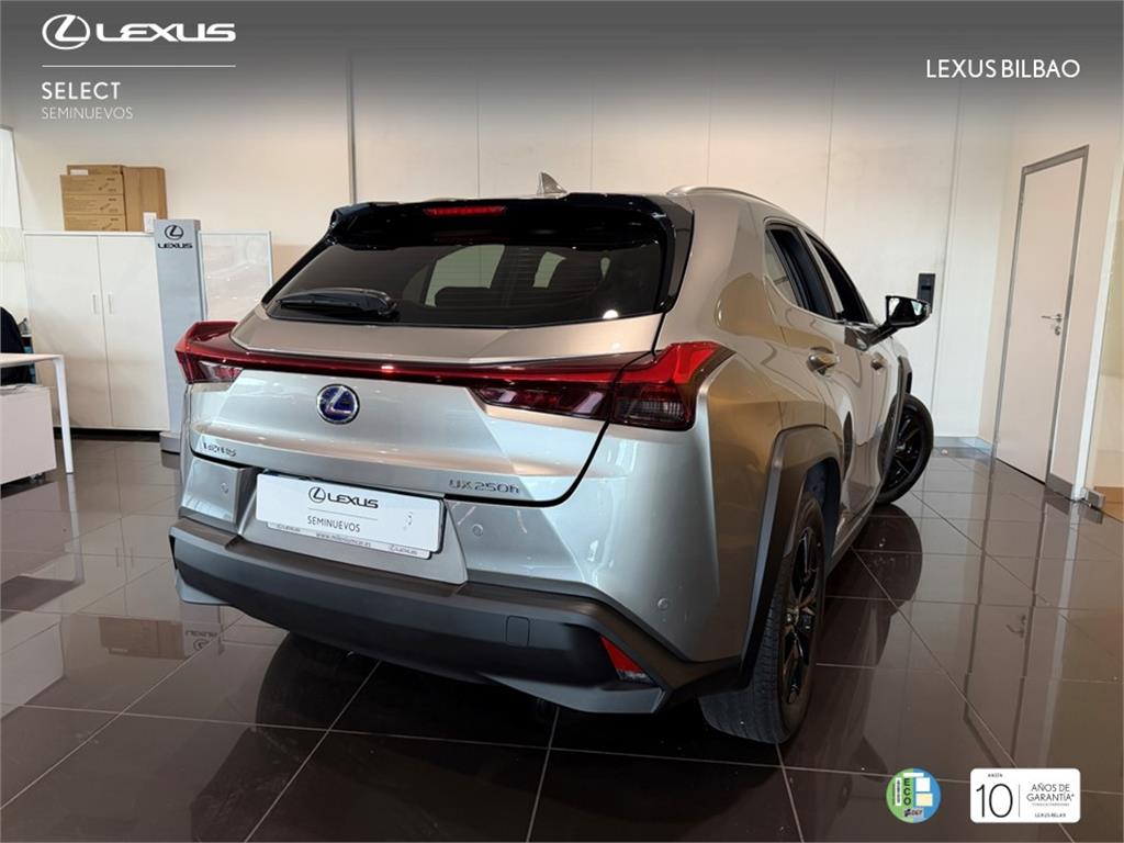 Foto del LEXUS UX 250h Business 4WD
