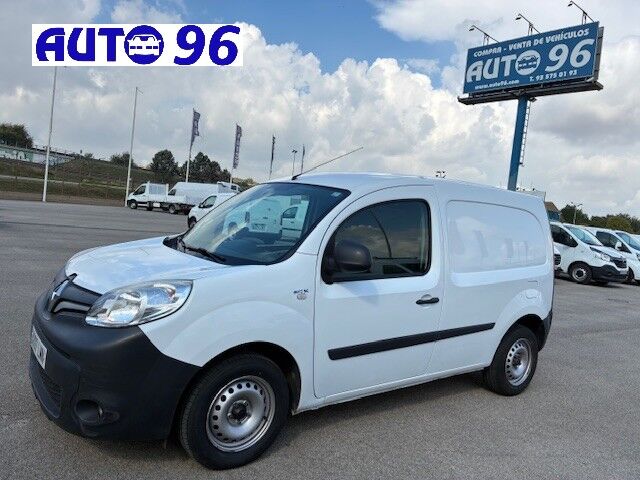 RENAULT Kangoo (EXPRESS 1.5 BLUEDCI 95 PROFESIONAL FURGON) en Barcelona