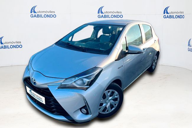 TOYOTA Yaris (1.5 100H Active) en Valladolid