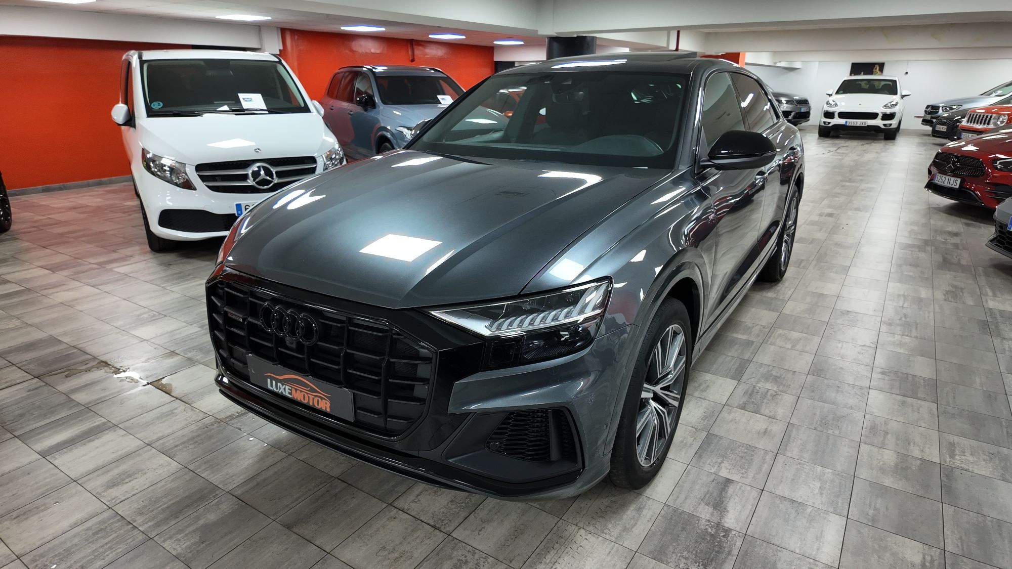 AUDI Q8 (60 TFSIe S line plus quattro) en Madrid