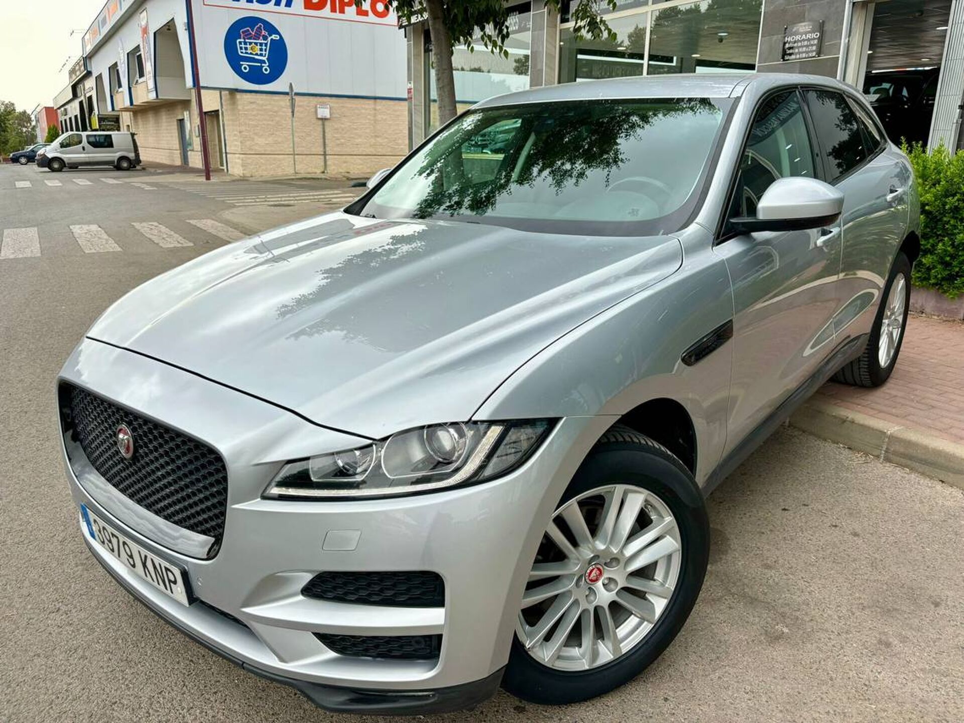 Imagen 2 de JAGUAR F-Pace